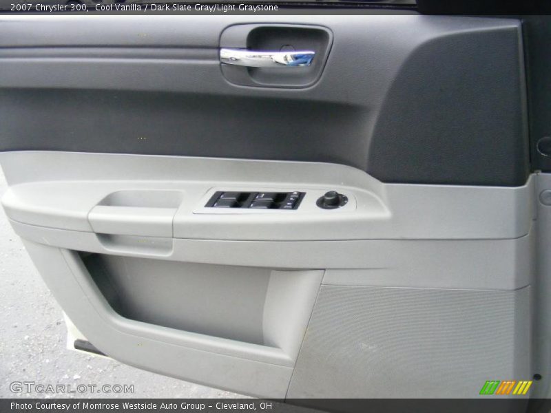 Cool Vanilla / Dark Slate Gray/Light Graystone 2007 Chrysler 300