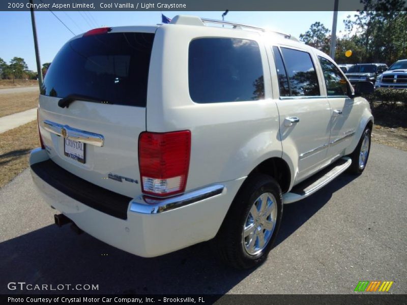 Cool Vanilla / Light Graystone 2009 Chrysler Aspen Limited