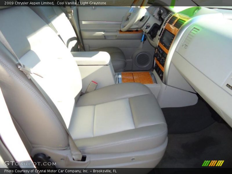 Cool Vanilla / Light Graystone 2009 Chrysler Aspen Limited