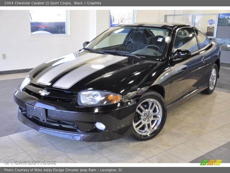 Front 3/4 View of 2004 Cavalier LS Sport Coupe