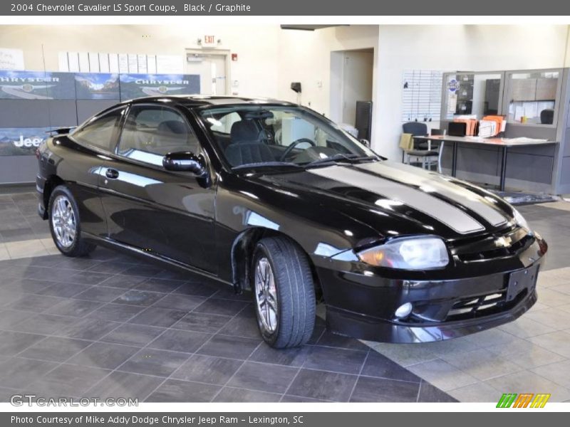 Front 3/4 View of 2004 Cavalier LS Sport Coupe