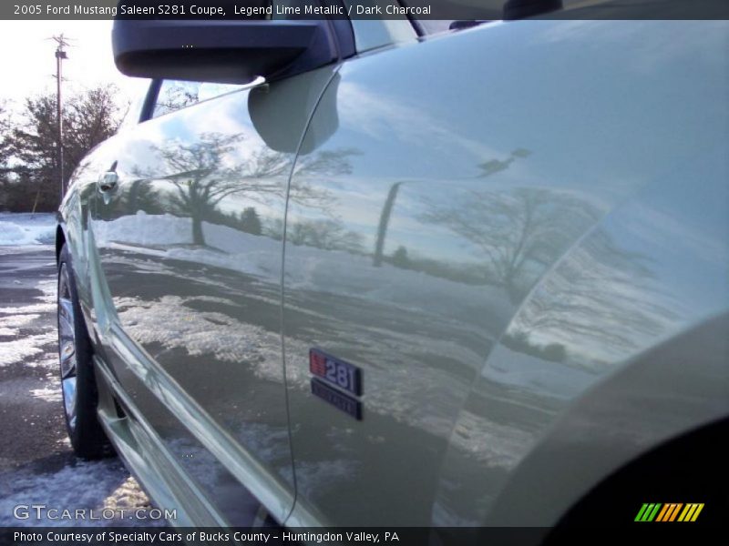  2005 Mustang Saleen S281 Coupe Logo