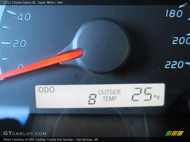 Super White / Ash 2011 Toyota Camry SE