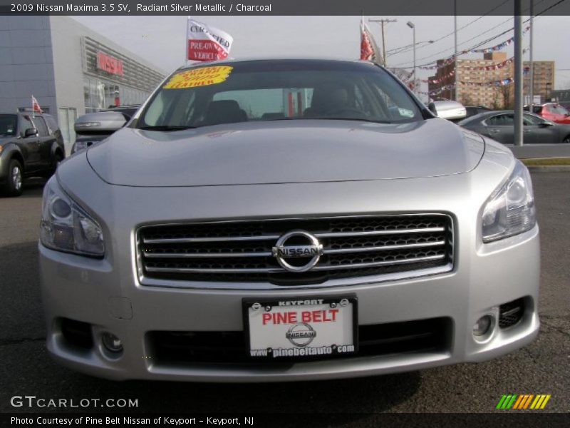 Radiant Silver Metallic / Charcoal 2009 Nissan Maxima 3.5 SV