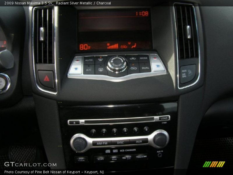 Radiant Silver Metallic / Charcoal 2009 Nissan Maxima 3.5 SV