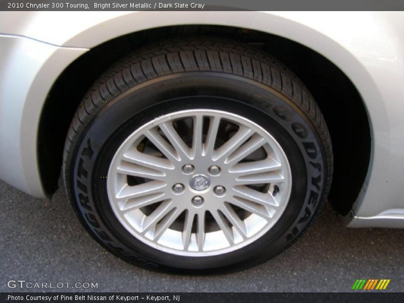 Bright Silver Metallic / Dark Slate Gray 2010 Chrysler 300 Touring