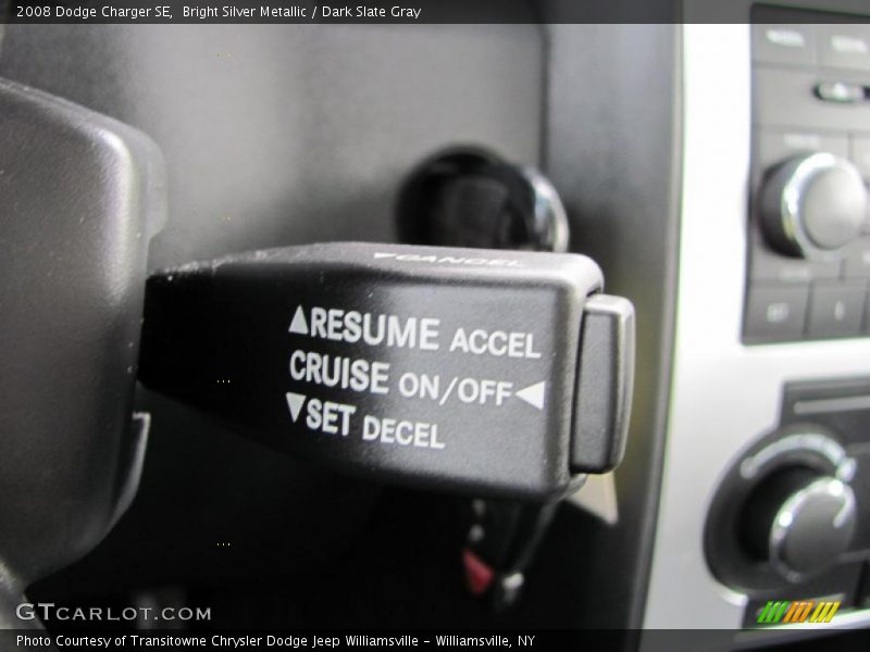 Bright Silver Metallic / Dark Slate Gray 2008 Dodge Charger SE