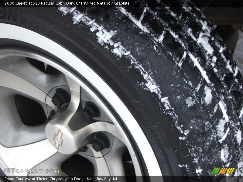 Dark Cherry Red Metallic / Graphite 2000 Chevrolet S10 Regular Cab