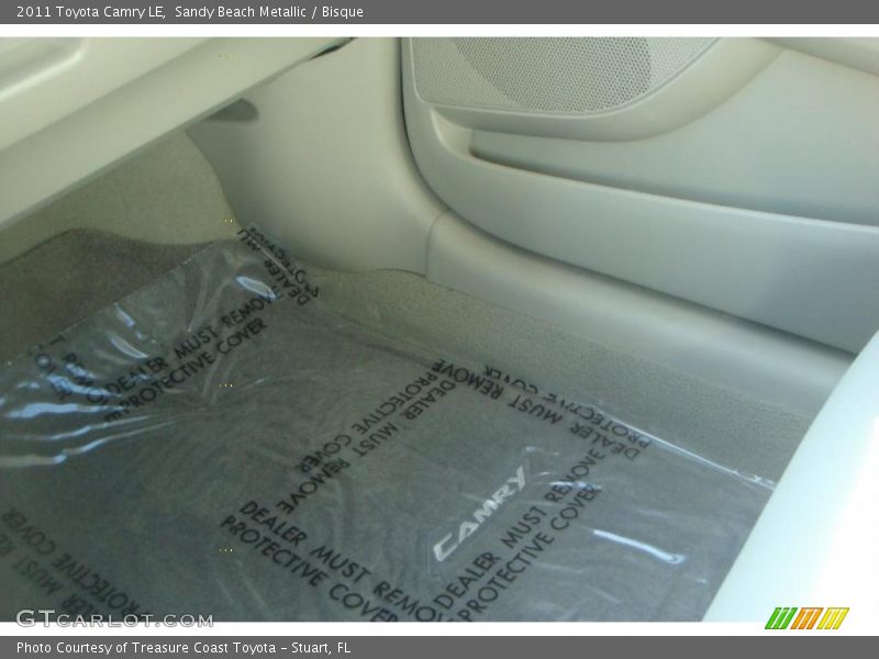 Sandy Beach Metallic / Bisque 2011 Toyota Camry LE