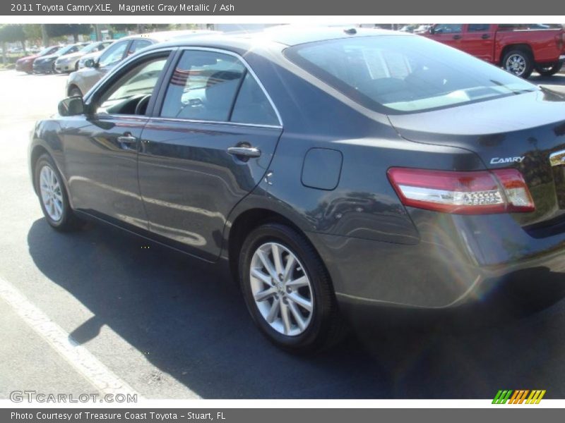 Magnetic Gray Metallic / Ash 2011 Toyota Camry XLE