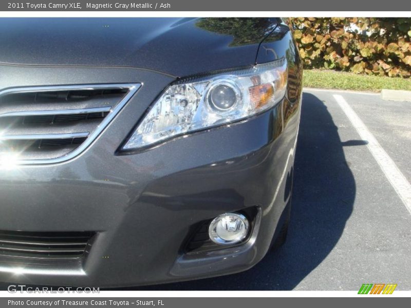 Magnetic Gray Metallic / Ash 2011 Toyota Camry XLE