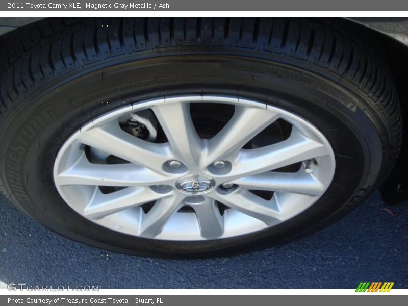 Magnetic Gray Metallic / Ash 2011 Toyota Camry XLE