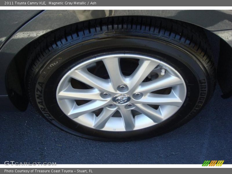 Magnetic Gray Metallic / Ash 2011 Toyota Camry XLE