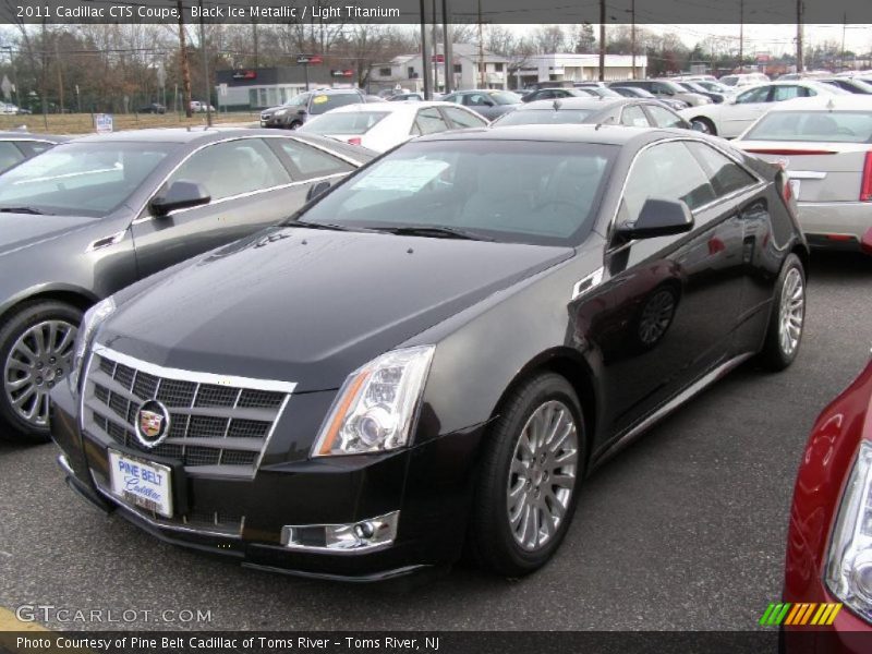 Front 3/4 View of 2011 CTS Coupe