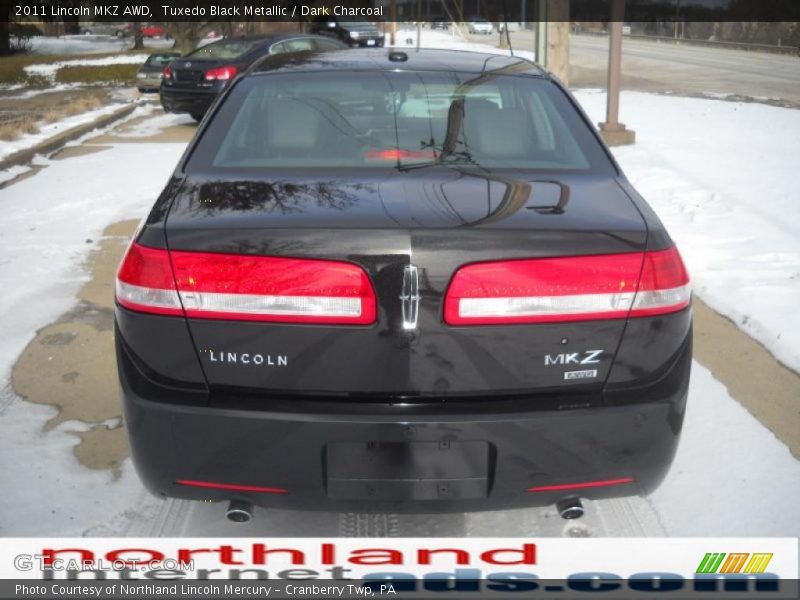 Tuxedo Black Metallic / Dark Charcoal 2011 Lincoln MKZ AWD