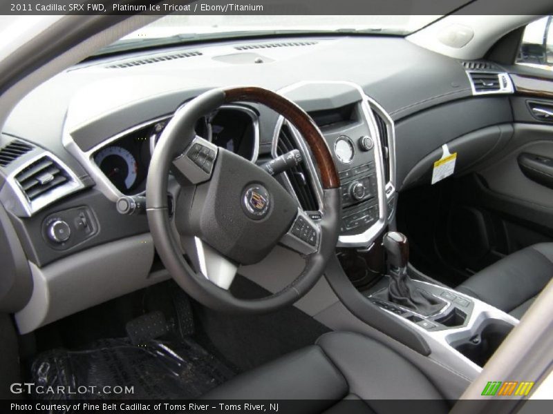 Platinum Ice Tricoat / Ebony/Titanium 2011 Cadillac SRX FWD