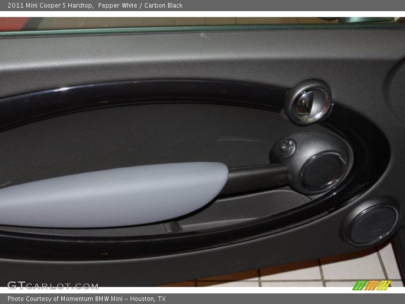 Pepper White / Carbon Black 2011 Mini Cooper S Hardtop