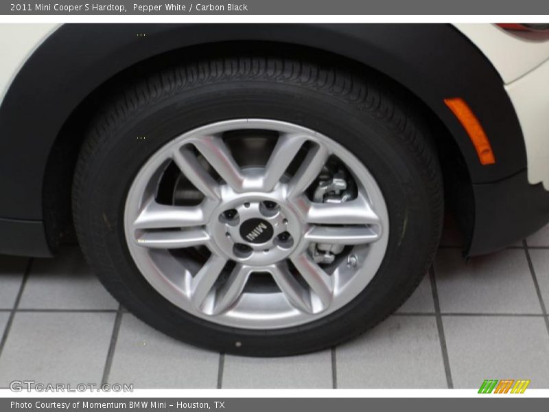 Pepper White / Carbon Black 2011 Mini Cooper S Hardtop