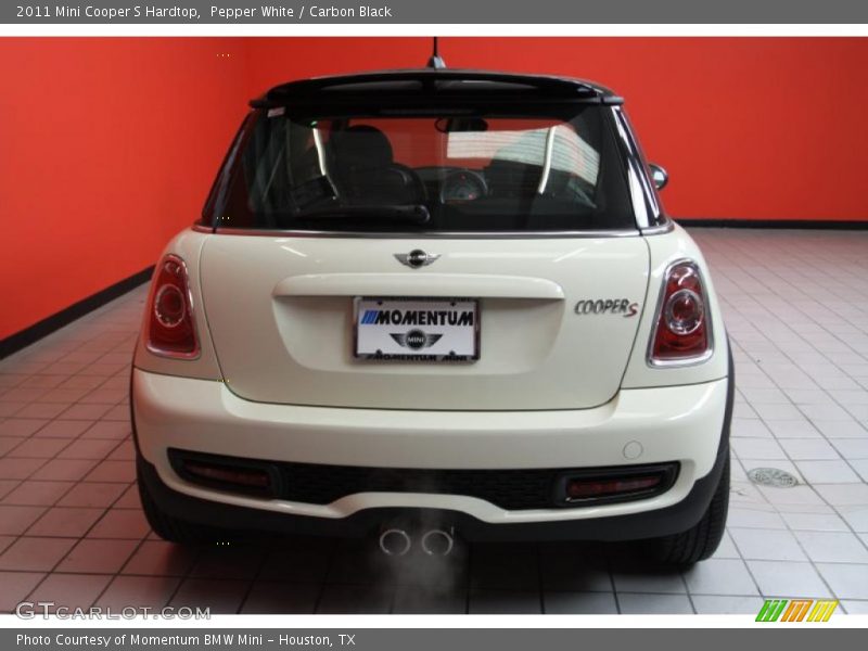 Pepper White / Carbon Black 2011 Mini Cooper S Hardtop