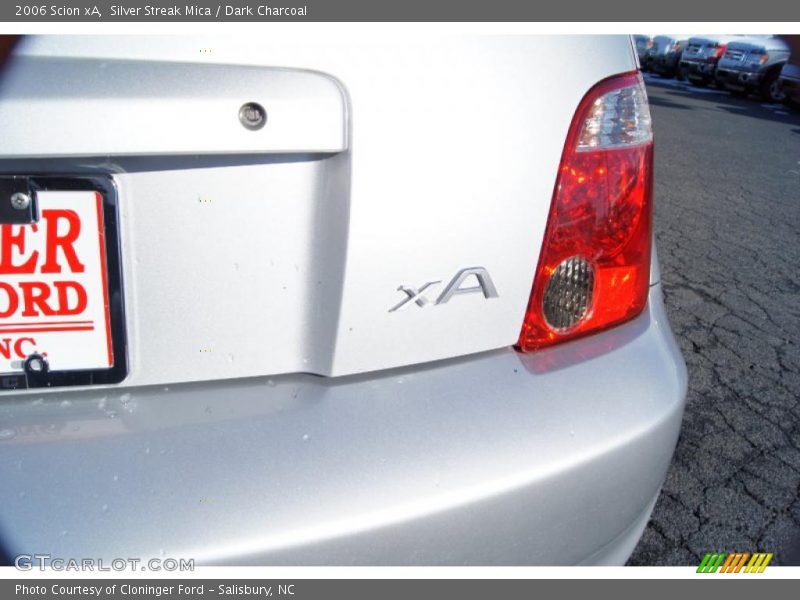 Silver Streak Mica / Dark Charcoal 2006 Scion xA