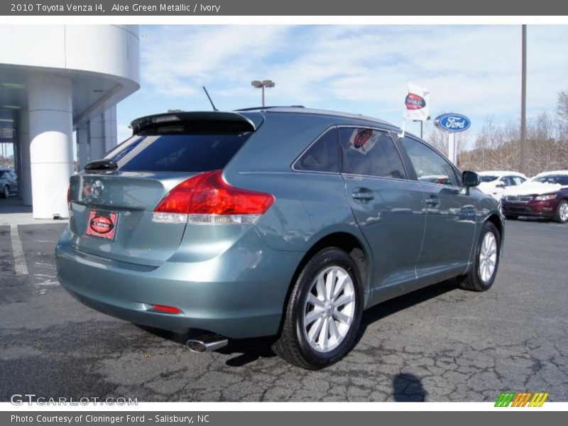 Aloe Green Metallic / Ivory 2010 Toyota Venza I4