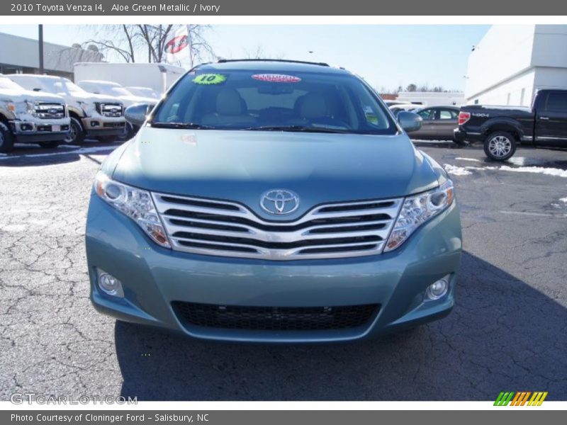 Aloe Green Metallic / Ivory 2010 Toyota Venza I4