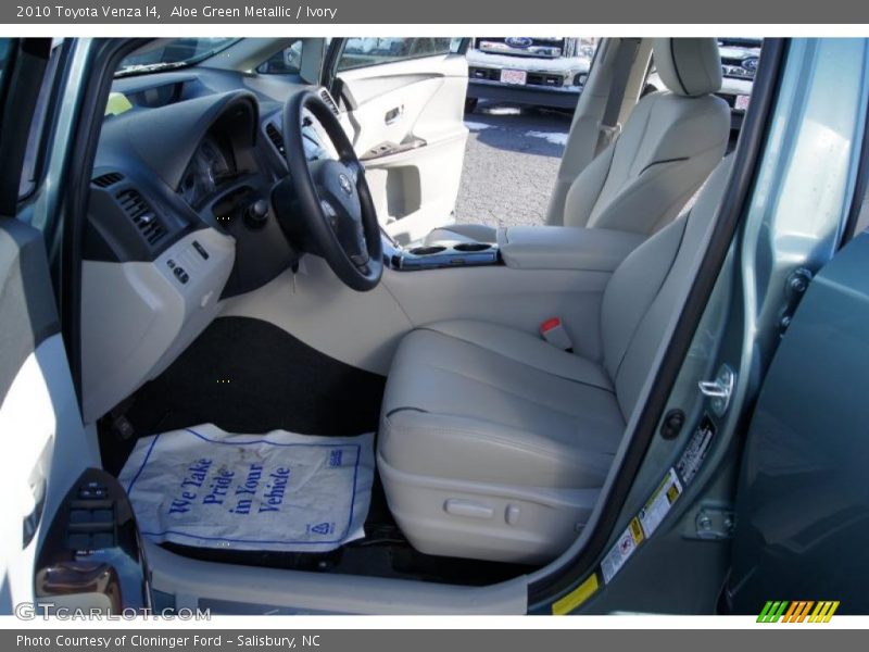  2010 Venza I4 Ivory Interior