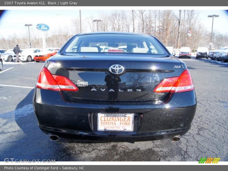 Black / Light Gray 2007 Toyota Avalon XLS