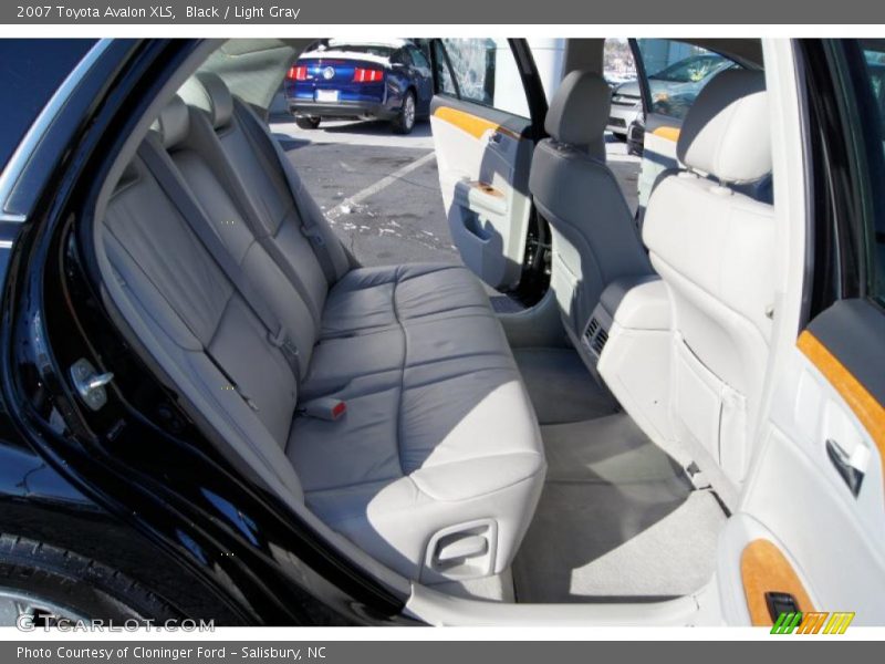 Black / Light Gray 2007 Toyota Avalon XLS