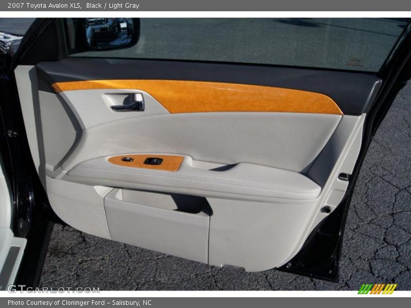 Black / Light Gray 2007 Toyota Avalon XLS