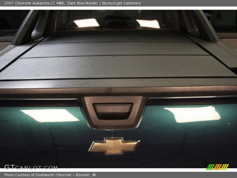Dark Blue Metallic / Ebony/Light Cashmere 2007 Chevrolet Avalanche LT 4WD