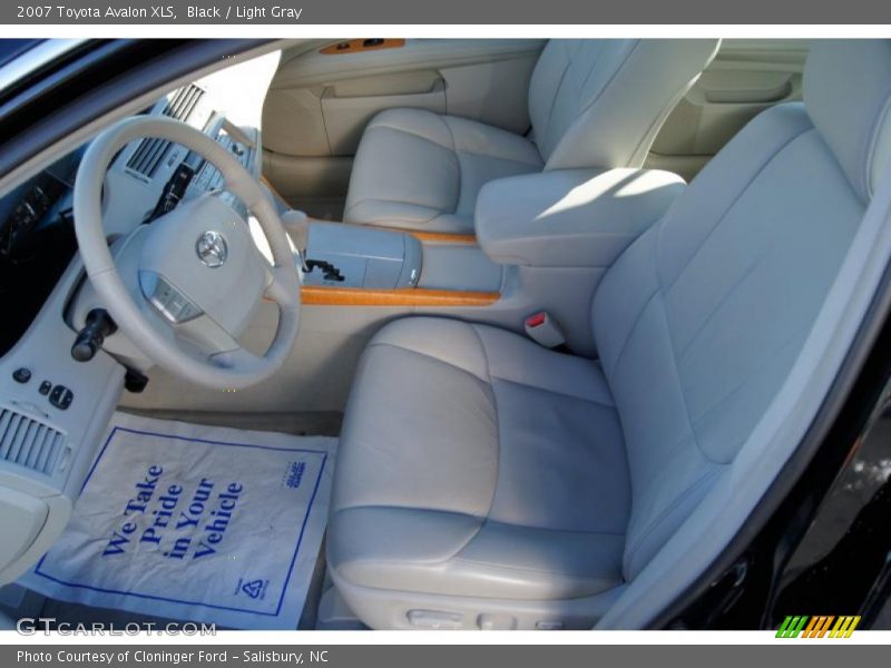 Black / Light Gray 2007 Toyota Avalon XLS