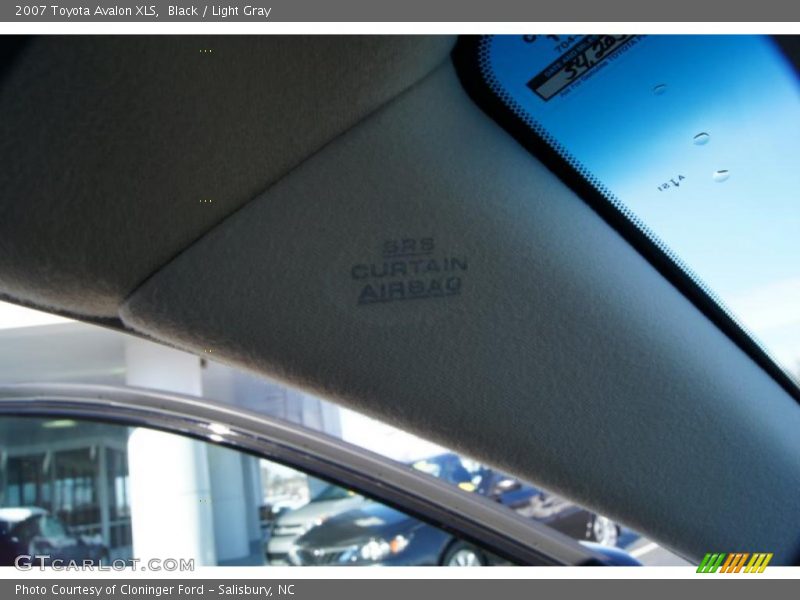 Black / Light Gray 2007 Toyota Avalon XLS