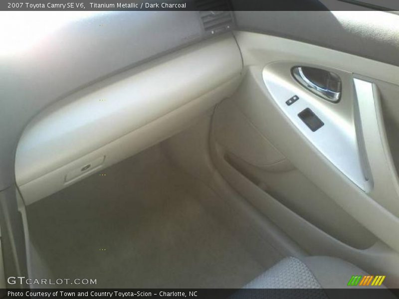 Titanium Metallic / Dark Charcoal 2007 Toyota Camry SE V6
