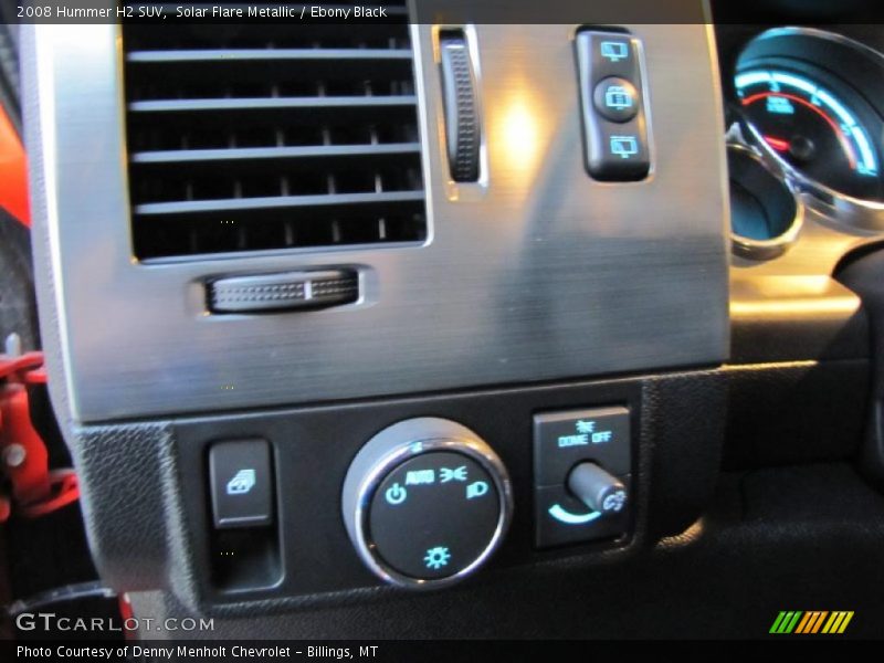 Controls of 2008 H2 SUV
