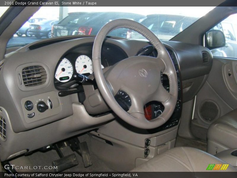 Stone White / Taupe 2001 Dodge Grand Caravan ES