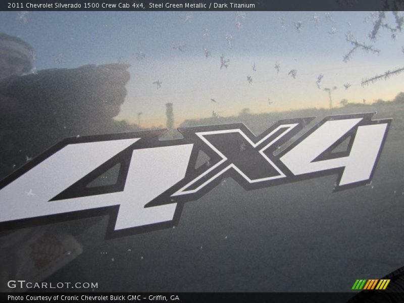  2011 Silverado 1500 Crew Cab 4x4 Logo