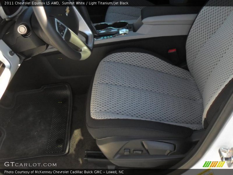 Summit White / Light Titanium/Jet Black 2011 Chevrolet Equinox LS AWD