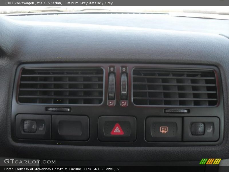 Platinum Grey Metallic / Grey 2003 Volkswagen Jetta GLS Sedan