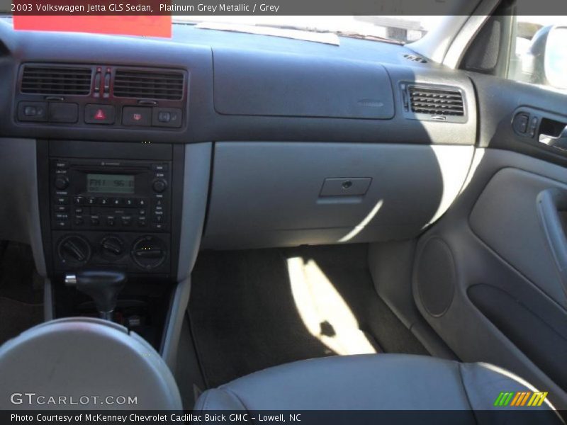 Platinum Grey Metallic / Grey 2003 Volkswagen Jetta GLS Sedan