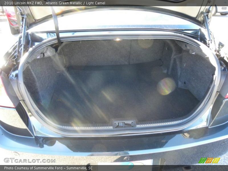 Atlantis Green Metallic / Light Camel 2010 Lincoln MKZ FWD