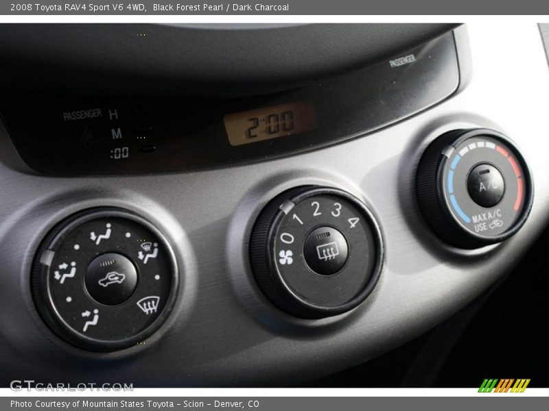 Controls of 2008 RAV4 Sport V6 4WD
