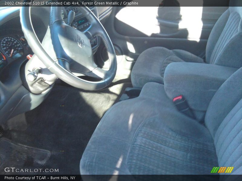 Forest Green Metallic / Graphite 2002 Chevrolet S10 LS Extended Cab 4x4