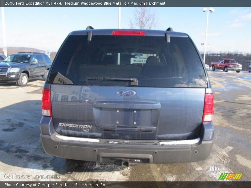 Medium Wedgewood Blue Metallic / Medium Parchment 2006 Ford Expedition XLT 4x4