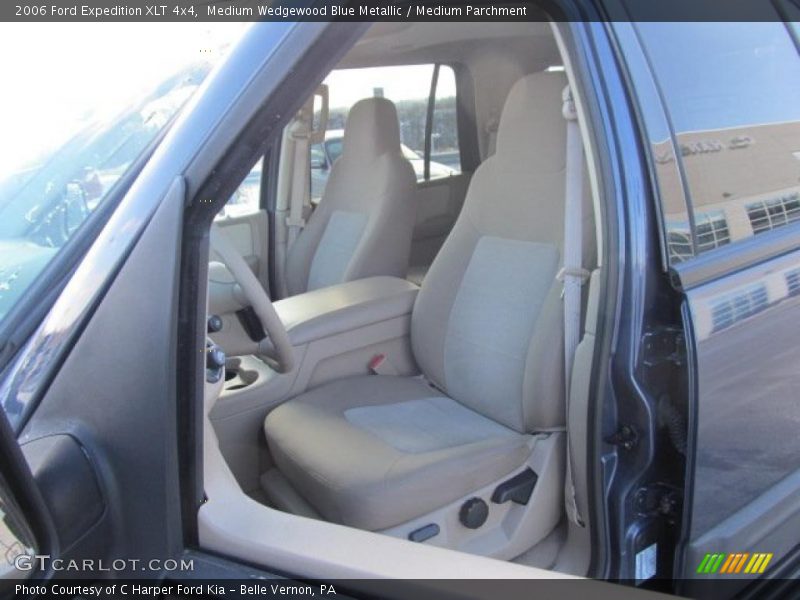 Medium Wedgewood Blue Metallic / Medium Parchment 2006 Ford Expedition XLT 4x4