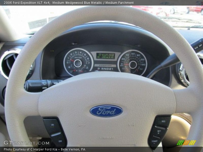 Medium Wedgewood Blue Metallic / Medium Parchment 2006 Ford Expedition XLT 4x4