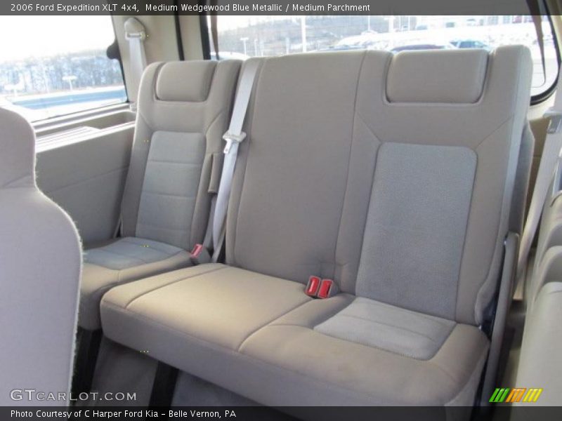 Medium Wedgewood Blue Metallic / Medium Parchment 2006 Ford Expedition XLT 4x4