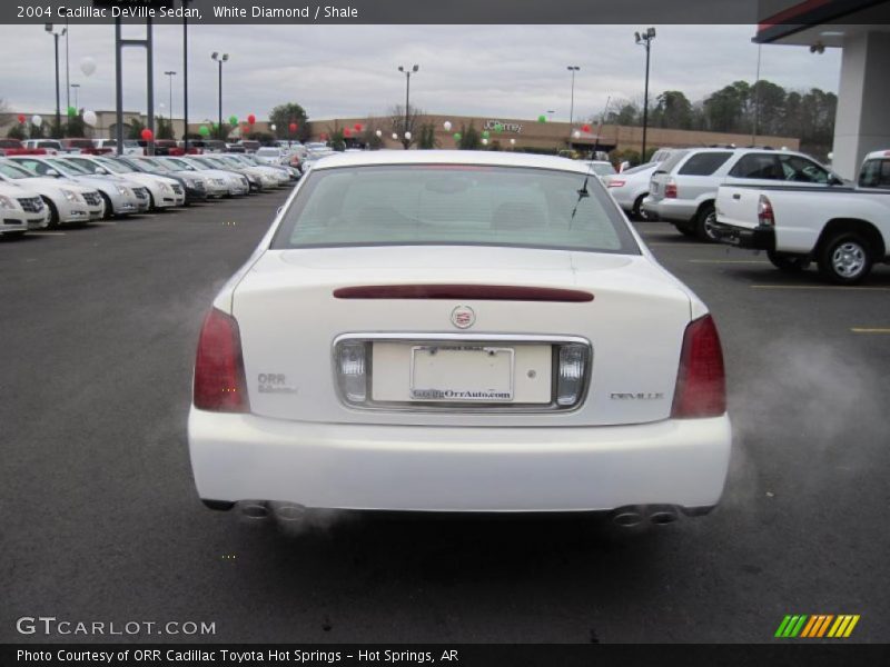 White Diamond / Shale 2004 Cadillac DeVille Sedan