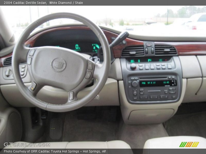 White Diamond / Shale 2004 Cadillac DeVille Sedan