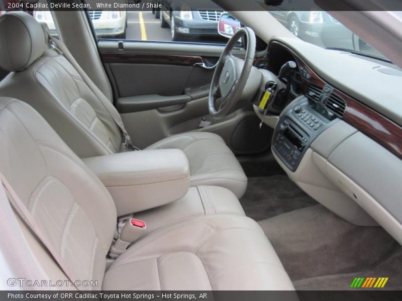 White Diamond / Shale 2004 Cadillac DeVille Sedan